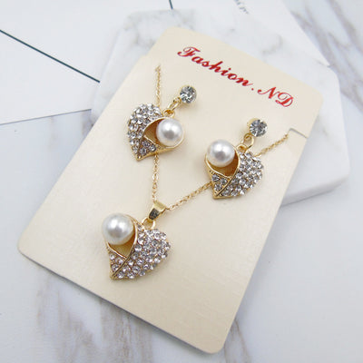 Kenvi Co Peach Heart Pearl Jewelry Set